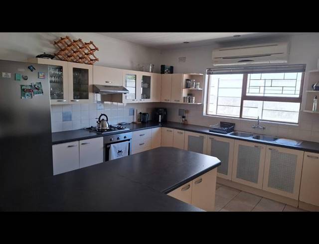 4 BEDROOM PROPERTY TO RENT IN BLOMMENDAL